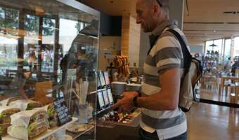 GUS: w listopadzie bieżące i przyszłe nastroje konsumenckie poprawiły się w stosunku do października