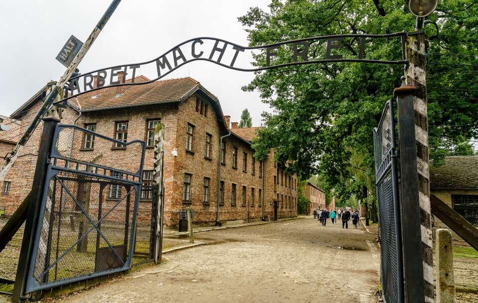 Auschwitz / autor: Fratria