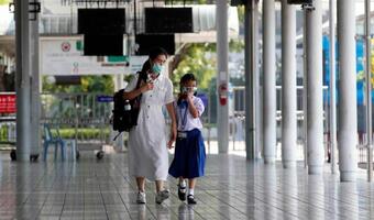Japonia. Władze zamykają szkoły, by uporać się z czwartą falą zakażeń