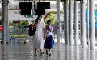 Japonia. Władze zamykają szkoły, by uporać się z czwartą falą zakażeń