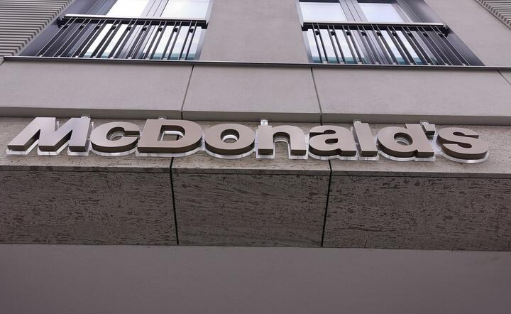 McDonalds restauracja, warszawska starówka / autor: Fratria