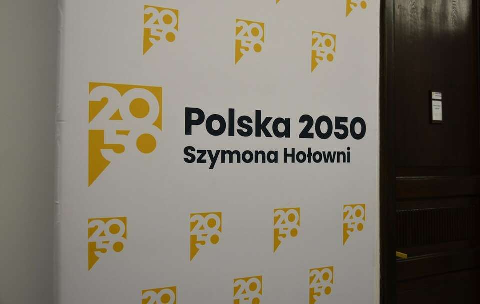 Kolejnych pięciu posłów przejdzie z Polski 2050 do Centrum?!