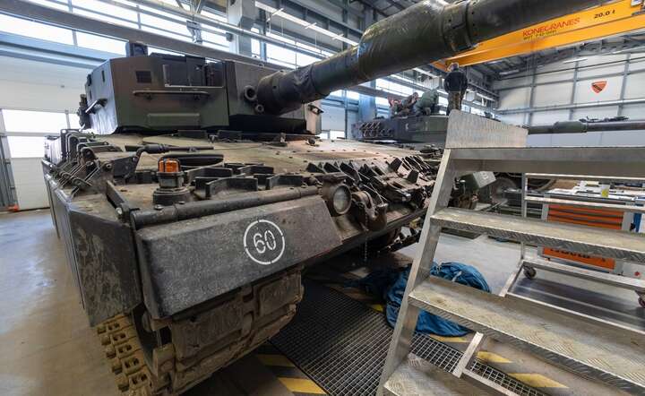 Czołg Leopard 2 produkcji niemieckiej na wyposażeniu wojsk pancernych WP / autor: Fratria / Andrzej Wiktor