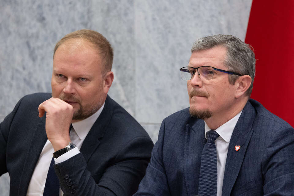 Witold Zembaczyński i Marcin Bosacki podczas posiedzenie nielegalnej komisji ds. Pegasusa / autor: Fratria