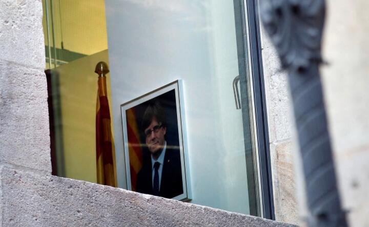 Puigdemont ogłosił rząd i nawiał stąd?