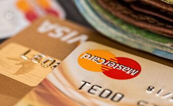Visa i MasterCard na jednej karcie płatniczej? Tak może być już wkrótce