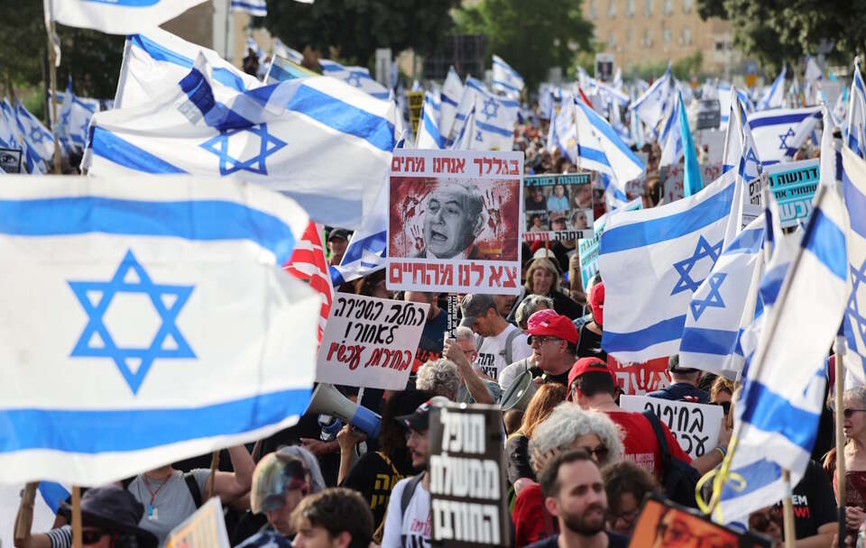 Protest antyrządowy w Izraelu / autor: PAP/EPA/ABIR SULTAN