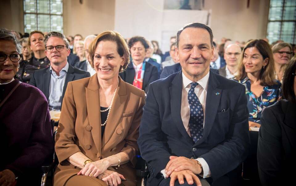 Anne Applebaum i Radosław Sikorski / autor: PAP/EPA/ENRICO SAUDA / POOL