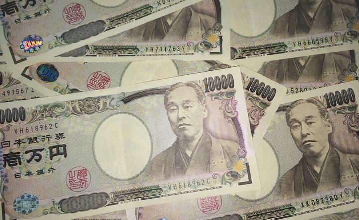 Japońskie MF sprzedało 48 mld USD by ratować jena
