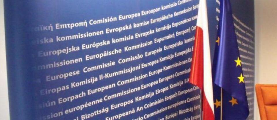 Flaga Polski i Unii Europejskiej / autor: wpolityce