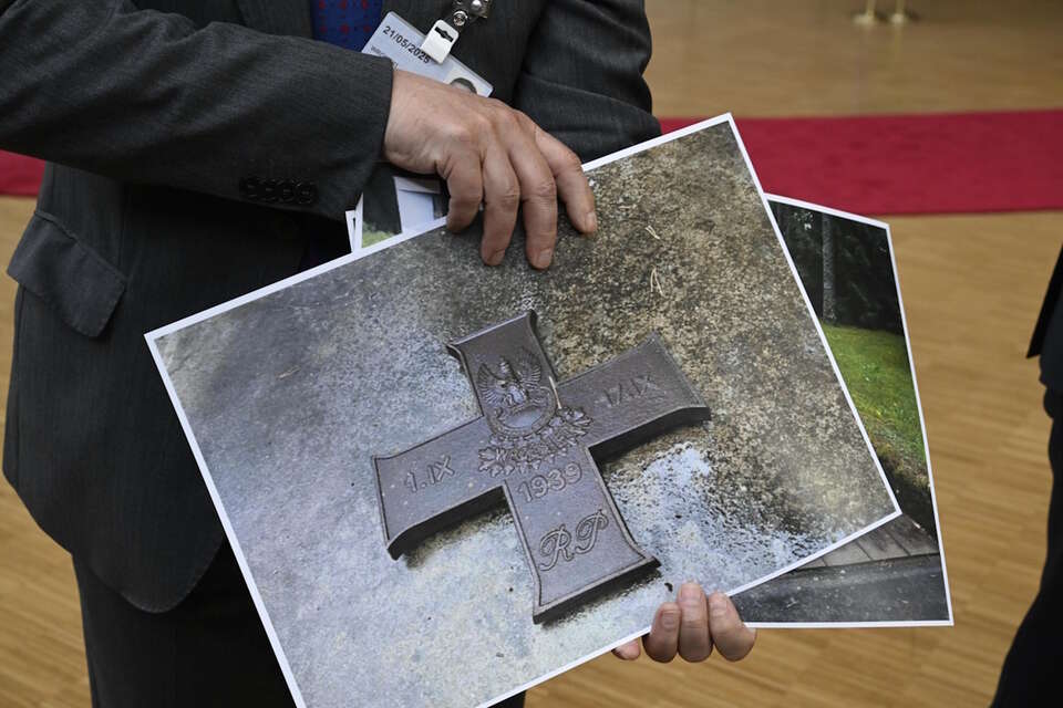 Profanacja w Miednoje. Rosyjskie władze zbezcześciły pomnik ofiar zbrodni katyńskiej / autor: PAP/Wiktor Dąbkowski