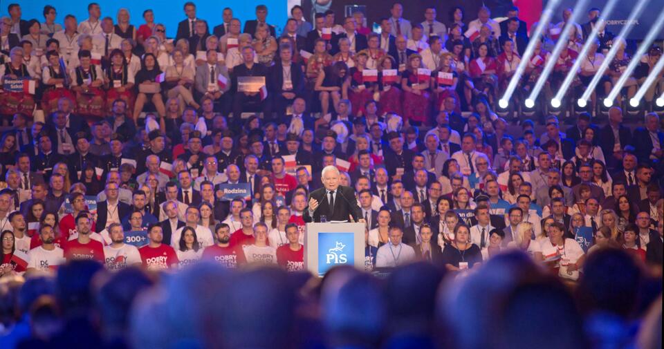 Prezes partii Jarosław Kaczyński podczas konwencji programowej PiS w hali Globus, 7 bm. w Lublinie / autor: PAP/Wojtek Jargiło