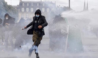 Premier Francji wzywa związki zawodowe do zakończenia strajków