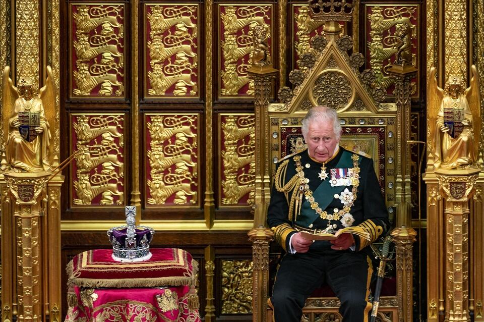 Król Karol III - jeszcze jako Karol, książę Walii w brytyjskim parlamencie (zdj. archiwalne) / autor: wikimedia commons/Copyright House of Lords 2022 / Photography by Annabel Moeller/CC BY 2.0