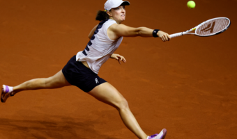 WTA w Stuttgarcie - Świątek pokonała w finale Sabalenkę