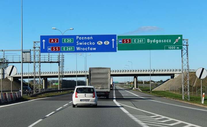 Wzrost opłat za przejazd autostradą A2 może skutkować przeniesieniem części ruchu na drogi alternatywne / autor: Fratria / MK