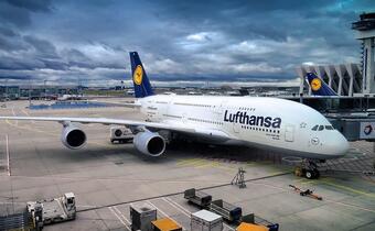 Lufthansa na razie nie przyjmuje 9 mld euro od rządu