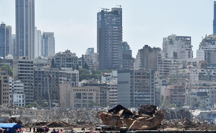 Bejrut po wybuchach / autor: PAP/EPA/WAEL HAMZEH