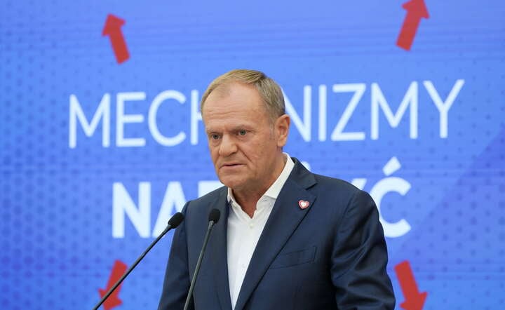  Premier Donald Tusk podczas konferencji prasowej w siedzibie KPRM w Warszawie / autor: PAP/Paweł Supernak