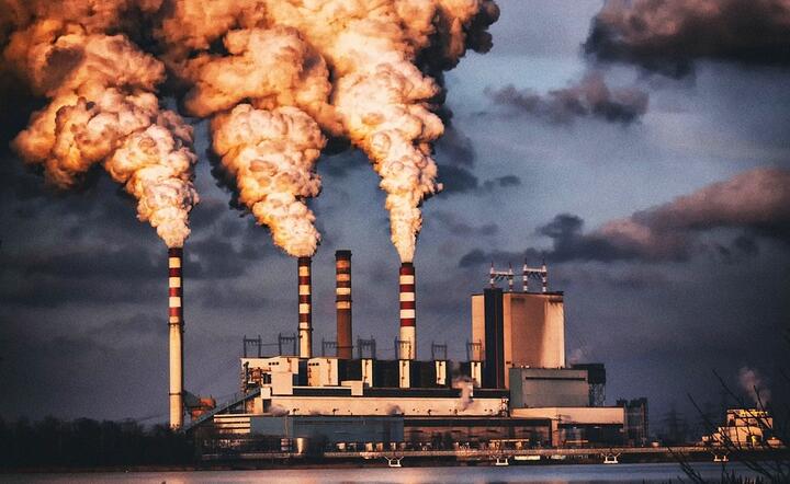 Holandia ma cztery elektrownie na węgiel, które chce zamknąć za 10 lat, a spór idzie o to, czy dwie z nich zamknąć wcześniej  / autor: Pixabay