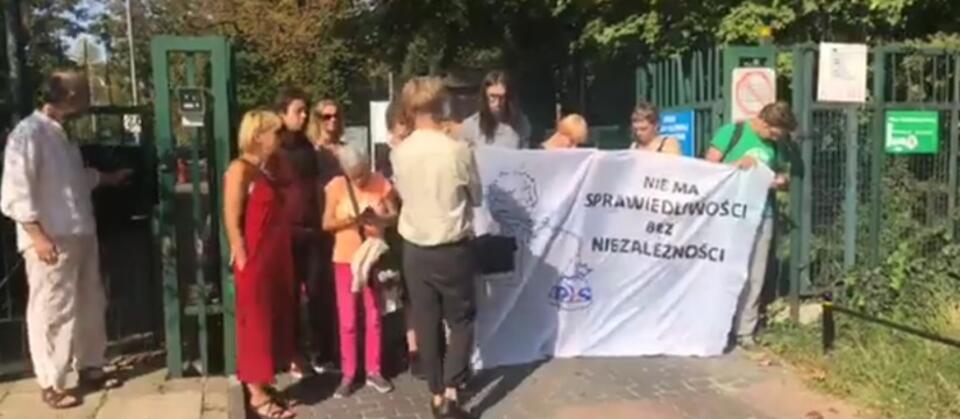 Protest przed KRS / autor: screen Facebook