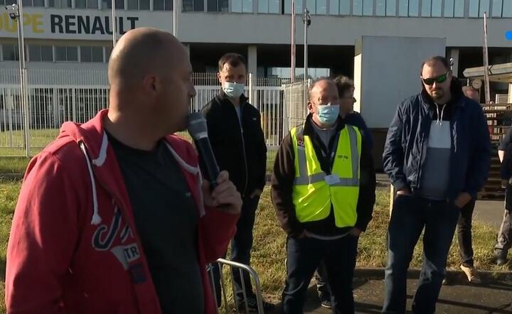 Caudan: Pracownicy Fonderie de Bretagne zamknęli fabrykę.  / autor: France 3, Youtube