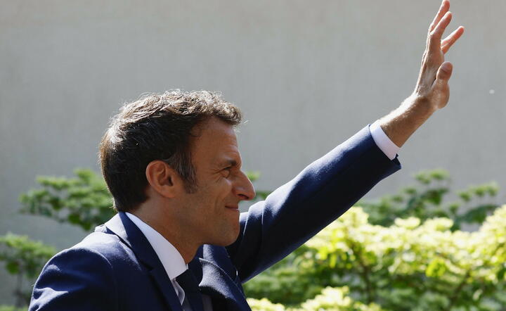 Emmanuel Macron wybrany na drugą kadencję prezydenta Francji - wstepne wyniki sondazowe / autor: fotoserwis PAP