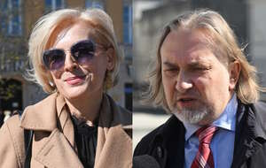 Magdalena Bentkowska i Dariusz Szostek po wyjściu ze ślubowania w Pałacu Prezydenckim w Warszawie. / autor: PAP/Marcin Obara