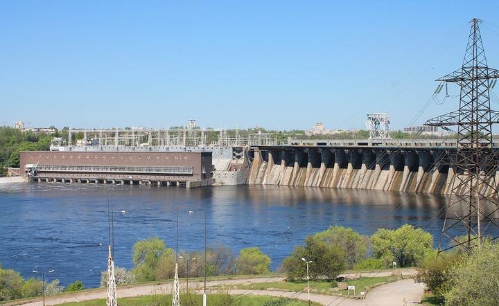 Na ukraińskim rynku energetycznym właśnie się rozpoczęła walka o nowy układ sił. Na zdjęciu elektrownia wodna na Dnieprze / autor: Pixabay