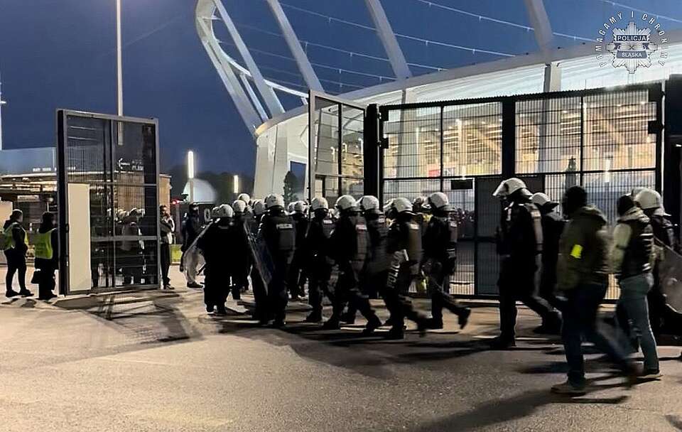 Policja na Stadionie Śląskim / autor: X/@PolicjaSlaska