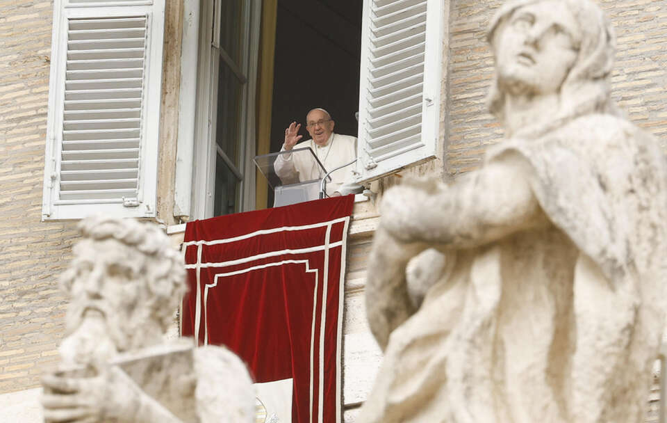 Papież: Niech pokój dotrze do ludności wycieńczonej wojną