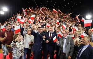Przemysław Czarnek i Mateusz Morawiecki podczas spotkania z mieszkańcami Gorzowa Wielkopolskiego / autor: PiS