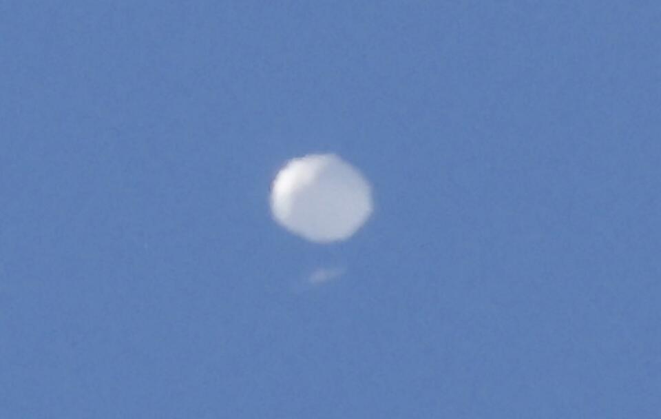 Chiński balon szpiegowski zestrzelony u wybrzeży USA!