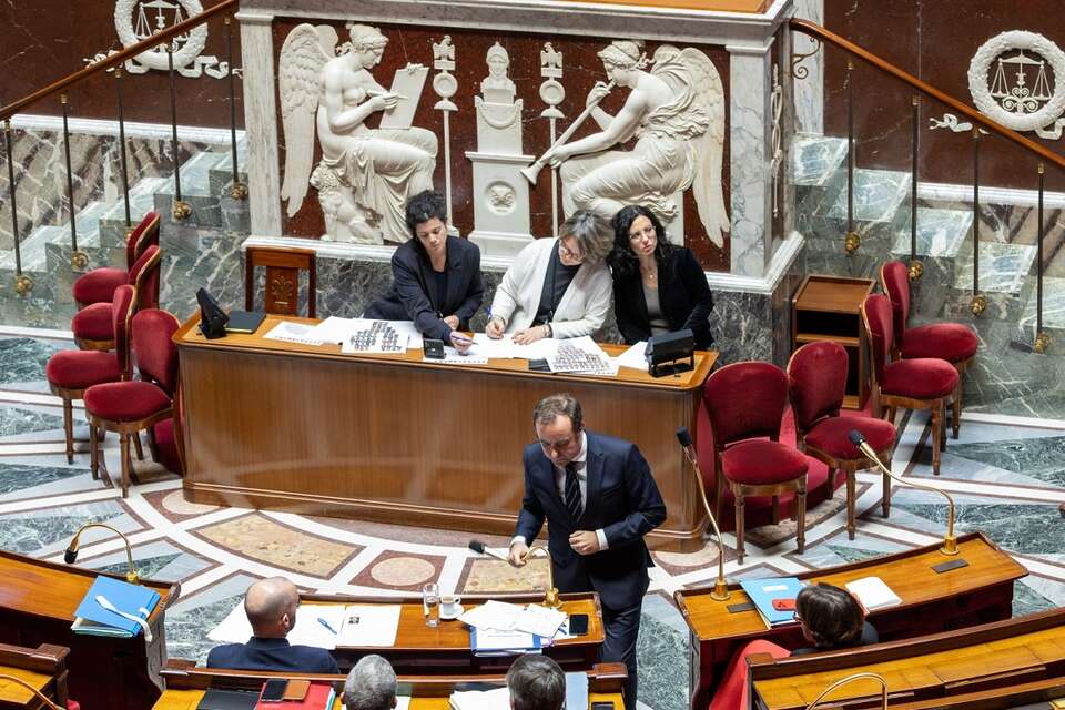 Nie udało się obalić francuskiego rządu. Poszło o Mercosur!