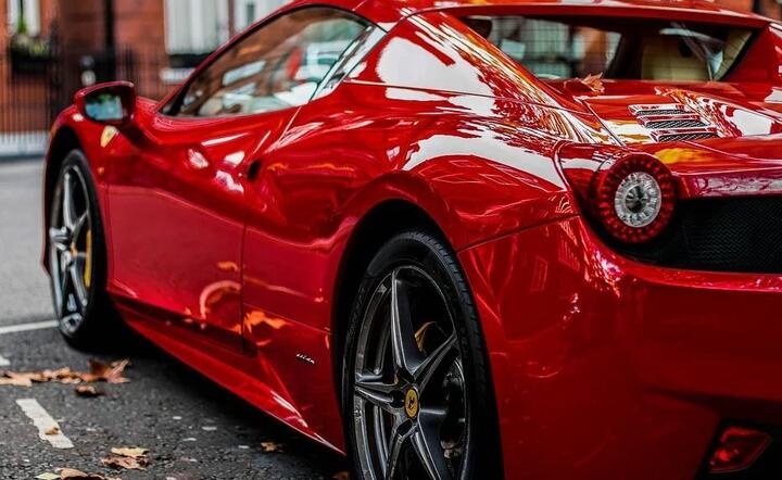 Ferrari  / autor: Pixabay 
