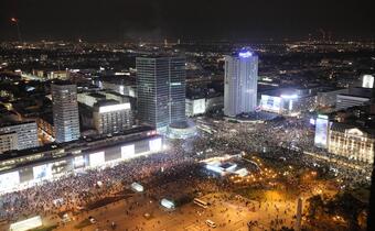 W wielu polskich miastach zakończyły się manifestacje przeciwko wyrokowi TK