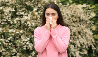 Alergia wiosną – objawy, przyczyny i sposoby łagodzenia dolegliwości