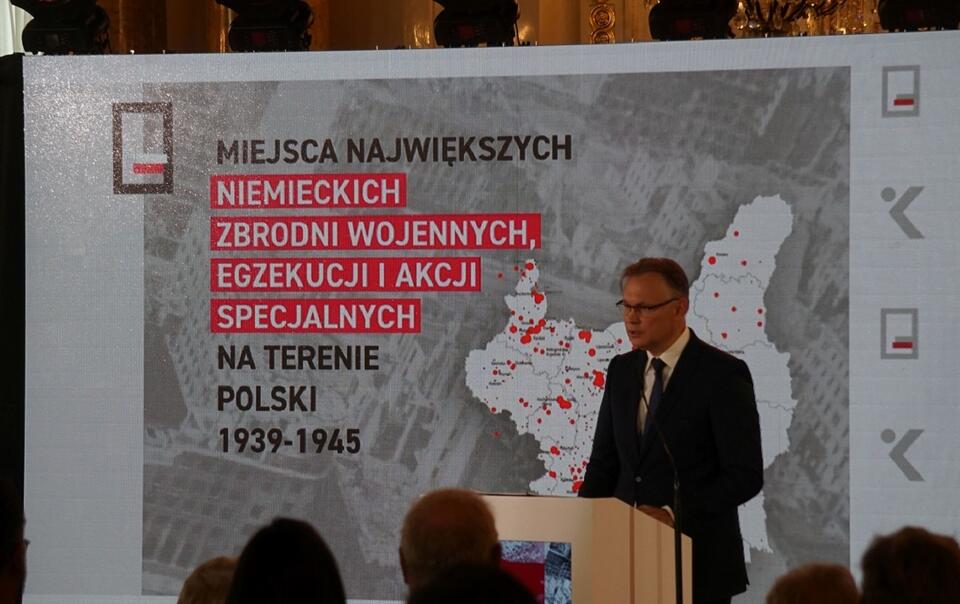 Arkadiusz Mularczyk podczas prezentacji raportu o stratach wojennych Polski, 1 września 2022 r. / autor: Fratria