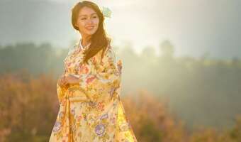 Turyści w Japonii gonią uczennice gejsz