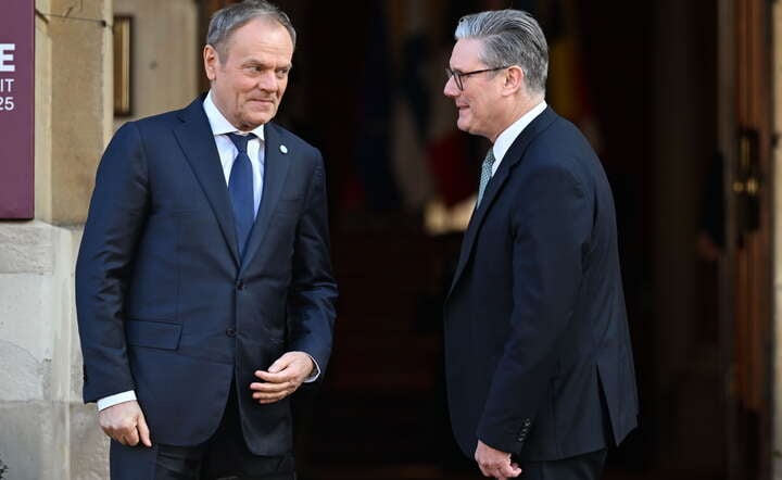 Premier Wielkiej Brytanii wita premiera Donalda Tuska  w rezydencji rządowej Lancaster House w Londynie / autor: PAP/PA/Chris J. Ratcliffe 