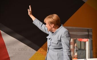Niemiecki media: Merkel robi coś innego niż mówi