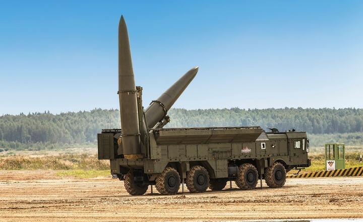 wyrzutnia rakiet Iskander na rosyjskim poligonie w Alabino, 2020 rok / autor: Shutterstock