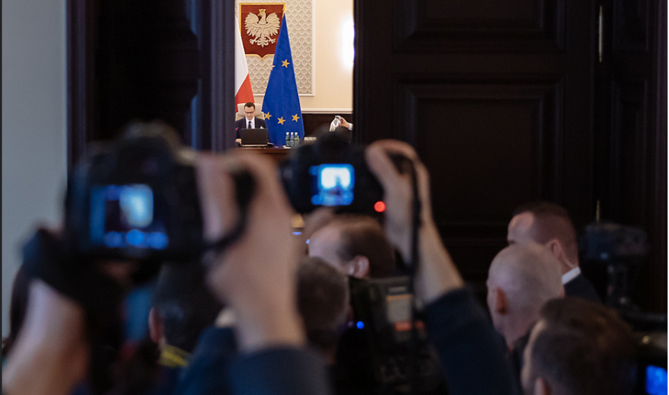 Premier tuż przed posiedzeniem rządu / autor: Flickr: Sejm RP