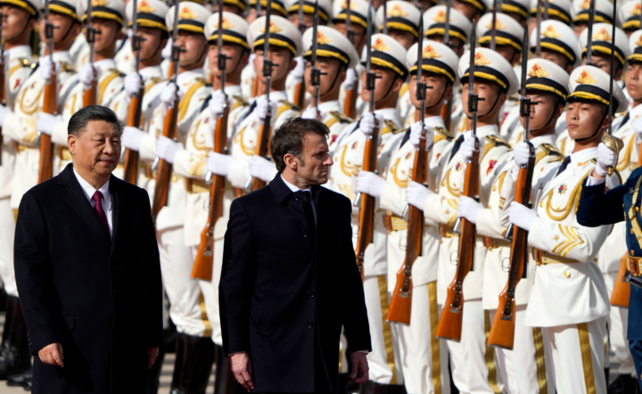 Macron rozpoczął w środę trzydniową wizytę w Pekinie / autor: PAP/EPA/Ng Han Guan / POOL
