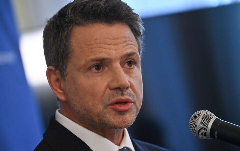 Trzaskowski: Nie było "formalnego" saloniku dla VIP