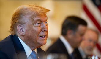 Trump zmienia zdanie. "Ona musi się bronić"