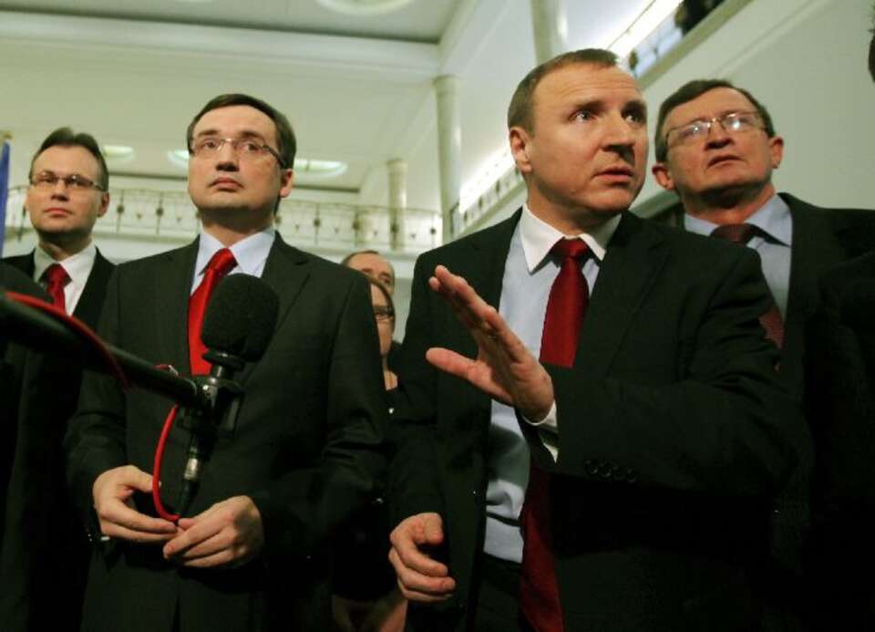 Od lewej: Arkadiusz Mularczyk, Zbigniew Ziobro, Jacek Kurski i Tadeusz Cymański podczas konferencji prasowej KP Solidarna Polska w Sejmie, 19 bm.  PAP/Tomasz Gzell