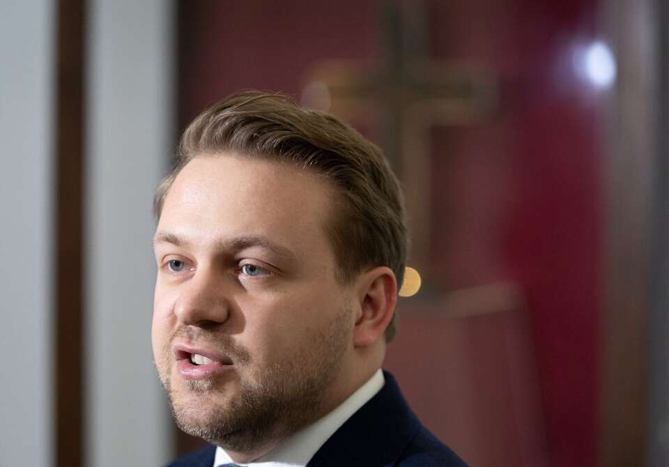 Europoseł PiS Jacek Ozdoba / autor: Fratria