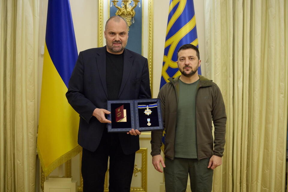Jakub Kumoch odznaczony przez prezydenta Ukrainy  / autor: screenshot Twitter @JakubKumoch