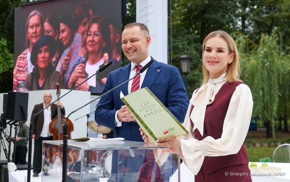 Pierwsze "Narodowe Czytanie" Karola i Marty Nawrockich jako Pary Prezydenckiej / autor: Grzegorz Jakubowski/KPRP